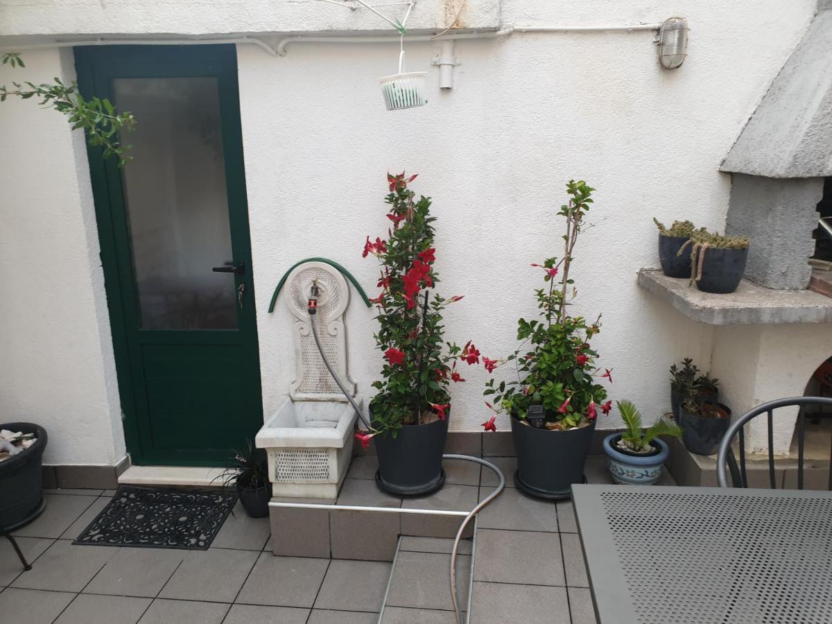 Hotel Lemon Tree Donji Seget Exterior foto