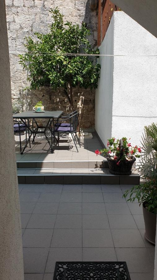 Hotel Lemon Tree Donji Seget Exterior foto