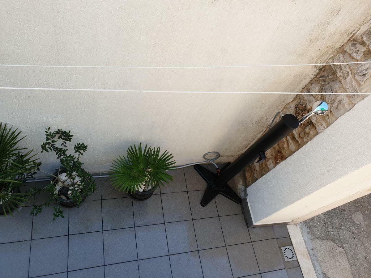 Hotel Lemon Tree Donji Seget Exterior foto